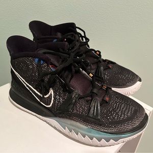 Kyrie 7 basketball shoes